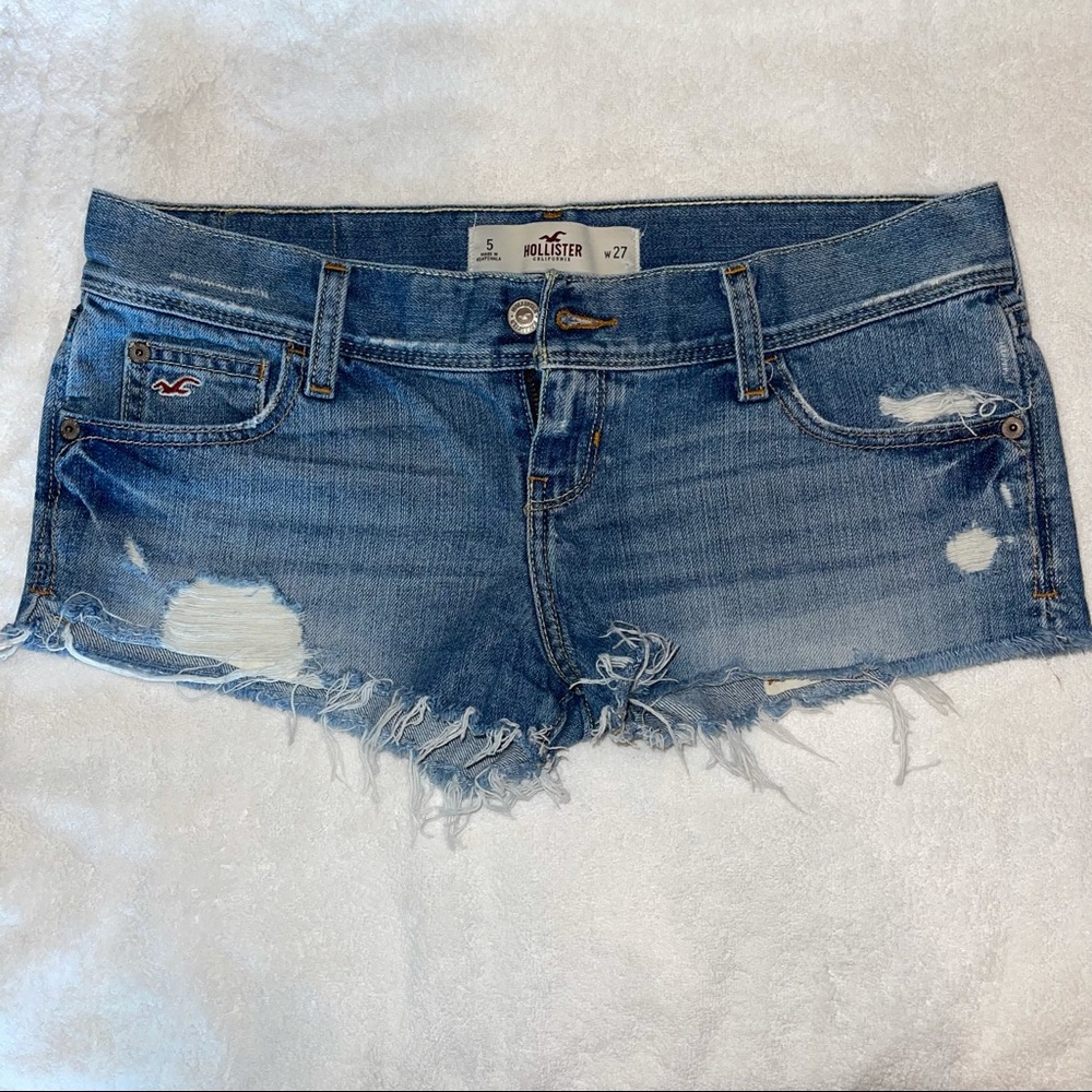 COPY - Hollister Size 5 (27) 100% Ripped Cotton S…